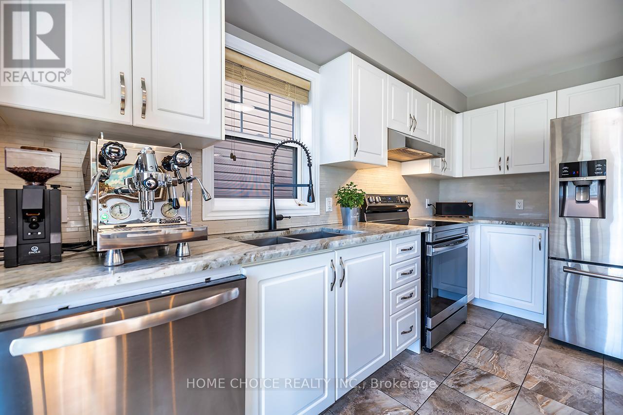 912 Broadway Boulevard, Peterborough (Northcrest Ward 5), Ontario  K9H 0G8 - Photo 6 - X12487154