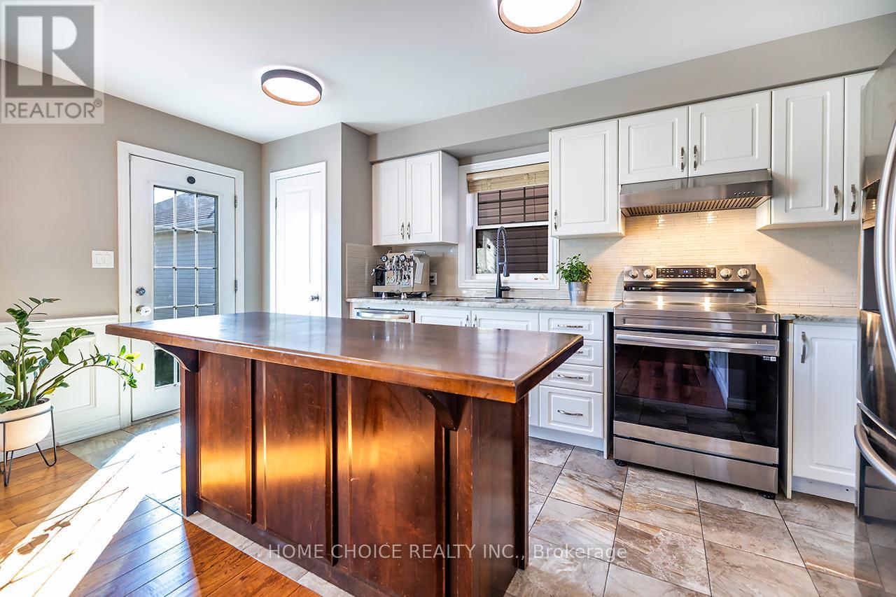 912 Broadway Boulevard, Peterborough (Northcrest Ward 5), Ontario  K9H 0G8 - Photo 9 - X12487154