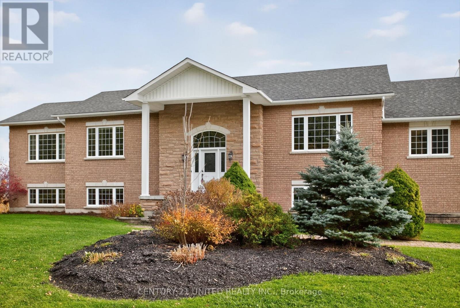 1599 Moore Drive, Cavan Monaghan (Cavan Twp), Ontario  L0A 1C0 - Photo 2 - X12487539