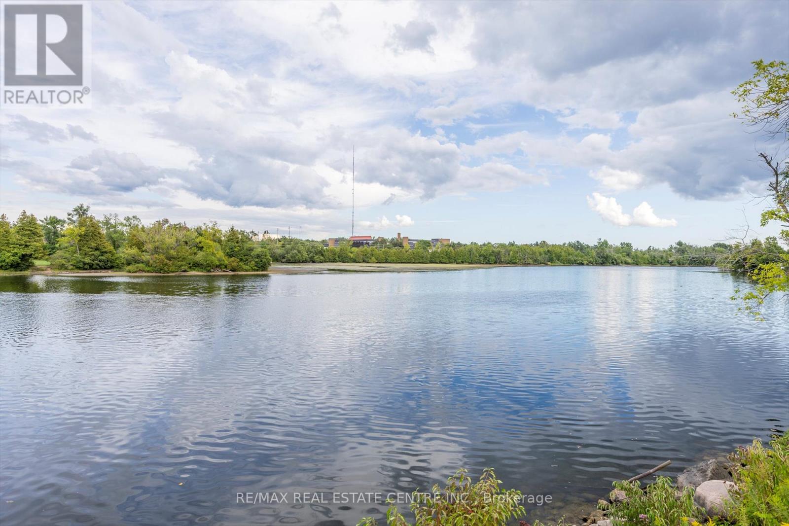 209 - 1111 Water Street, Peterborough (Northcrest Ward 5), Ontario  K9H 3P7 - Photo 2 - X12487530