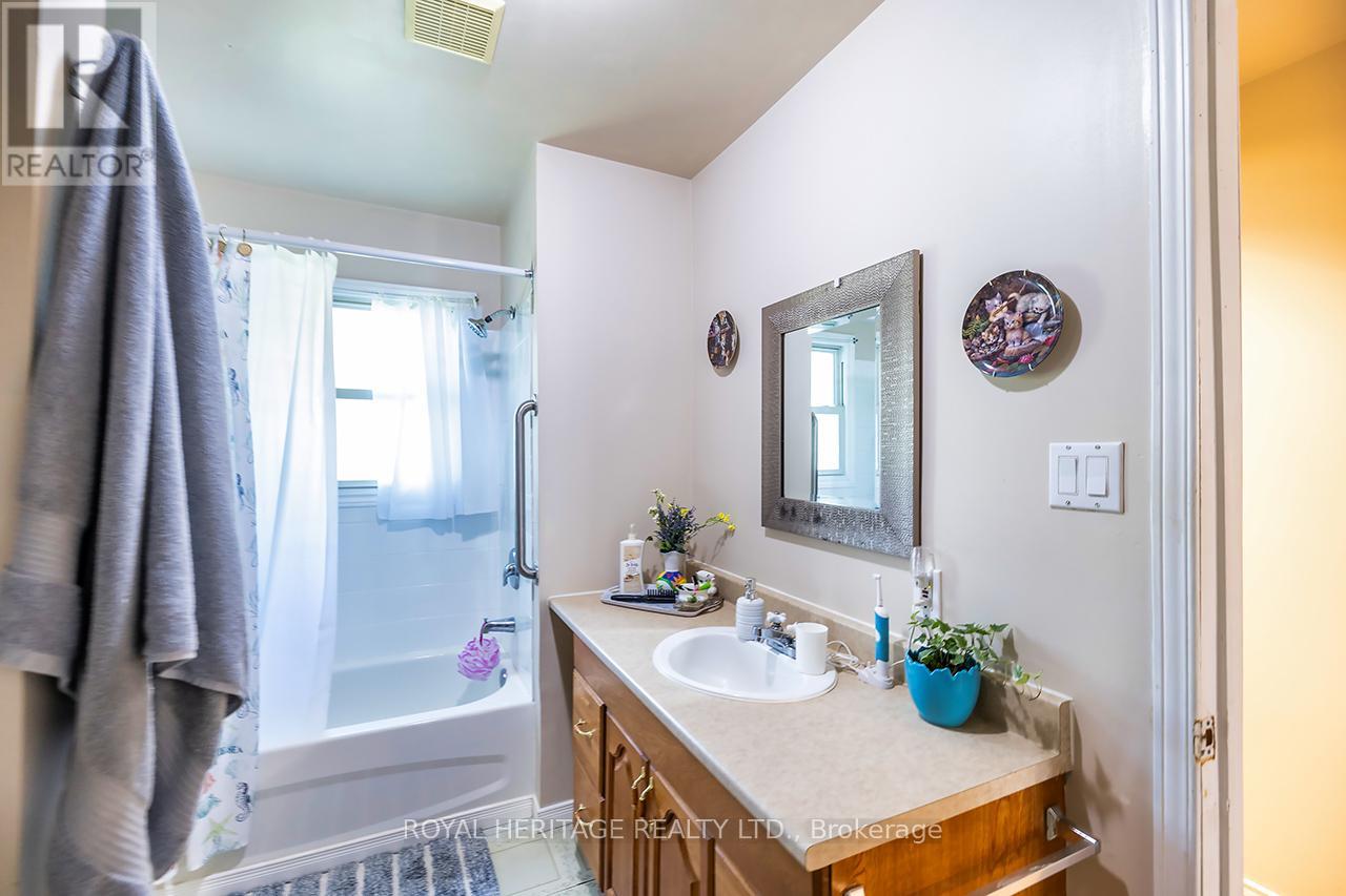 5073 Ridge Street, Hamilton Township (Bewdley), Ontario  K0L 1E0 - Photo 22 - X12487545