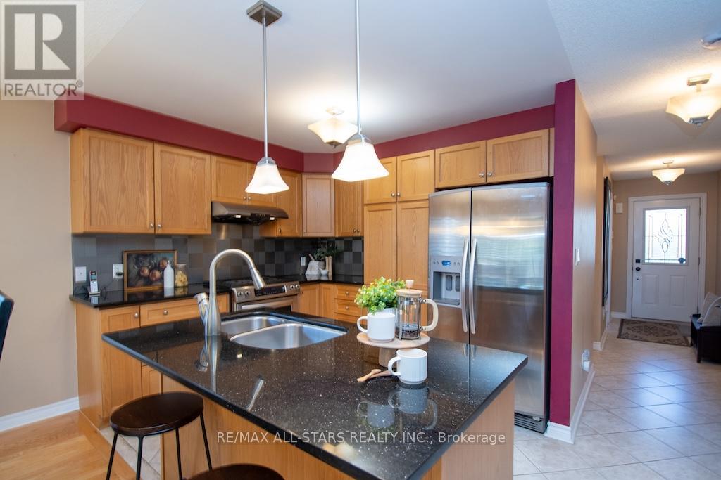 43 Thrushwood Trail, Kawartha Lakes (Lindsay), Ontario  K9V 0B2 - Photo 12 - X12487710