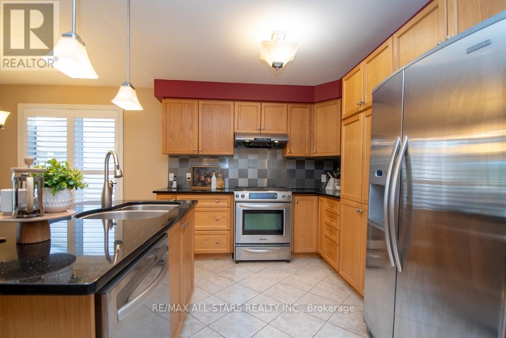 43 Thrushwood Trail, Kawartha Lakes (Lindsay), Ontario  K9V 0B2 - Photo 13 - X12487710