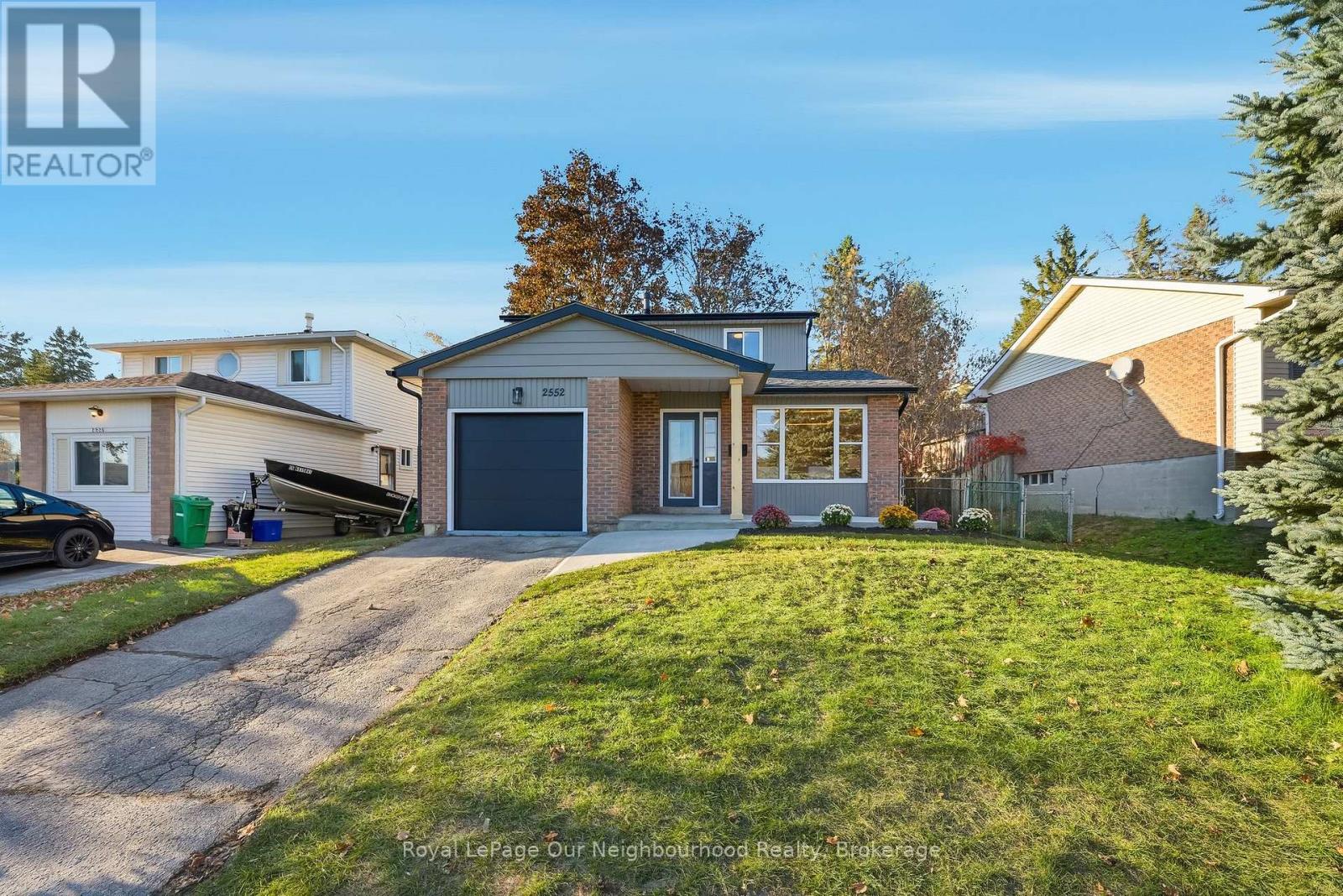 2552 Farmcrest Avenue, Peterborough (Ashburnham Ward 4), Ontario  K9L 1H7 - Photo 1 - X12487838