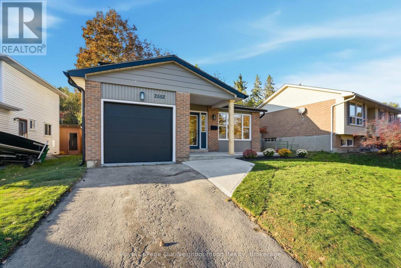 2552 Farmcrest Avenue, Peterborough (Ashburnham Ward 4), Ontario  K9L 1H7 - Photo 2 - X12487838