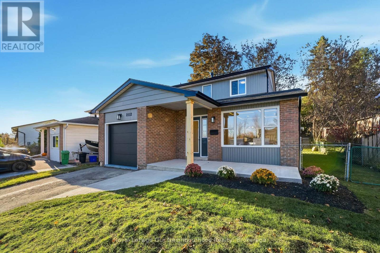 2552 Farmcrest Avenue, Peterborough (Ashburnham Ward 4), Ontario  K9L 1H7 - Photo 3 - X12487838