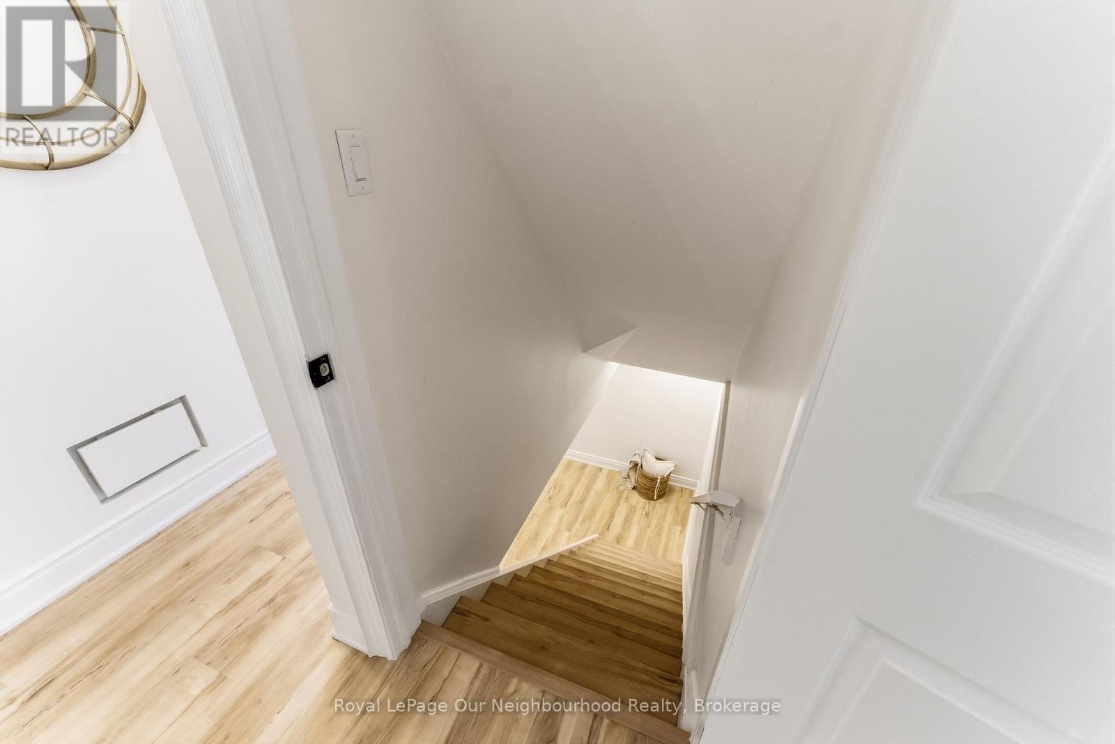 2552 Farmcrest Avenue, Peterborough (Ashburnham Ward 4), Ontario  K9L 1H7 - Photo 33 - X12487838