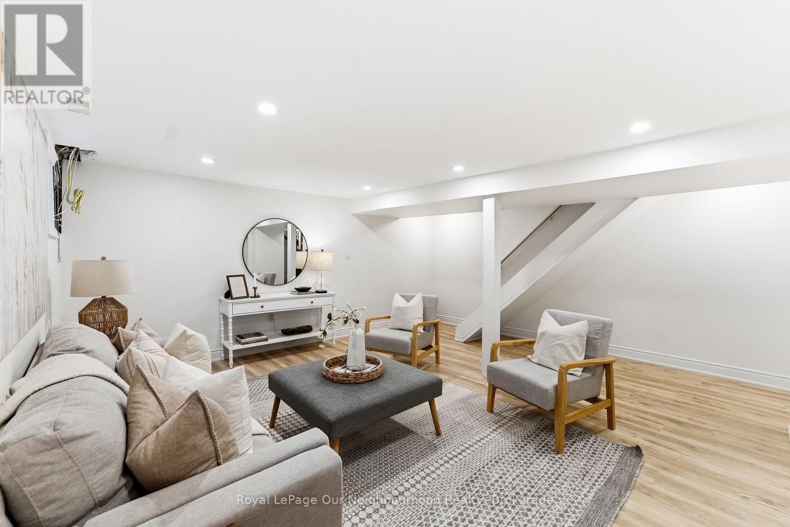 2552 Farmcrest Avenue, Peterborough (Ashburnham Ward 4), Ontario  K9L 1H7 - Photo 35 - X12487838