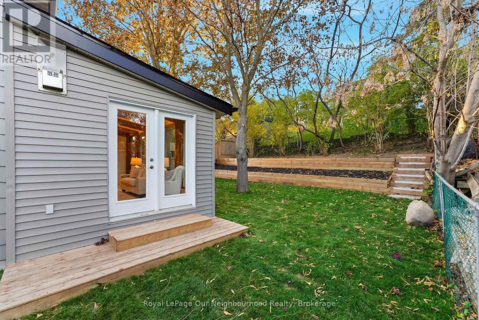 2552 Farmcrest Avenue, Peterborough (Ashburnham Ward 4), Ontario  K9L 1H7 - Photo 39 - X12487838