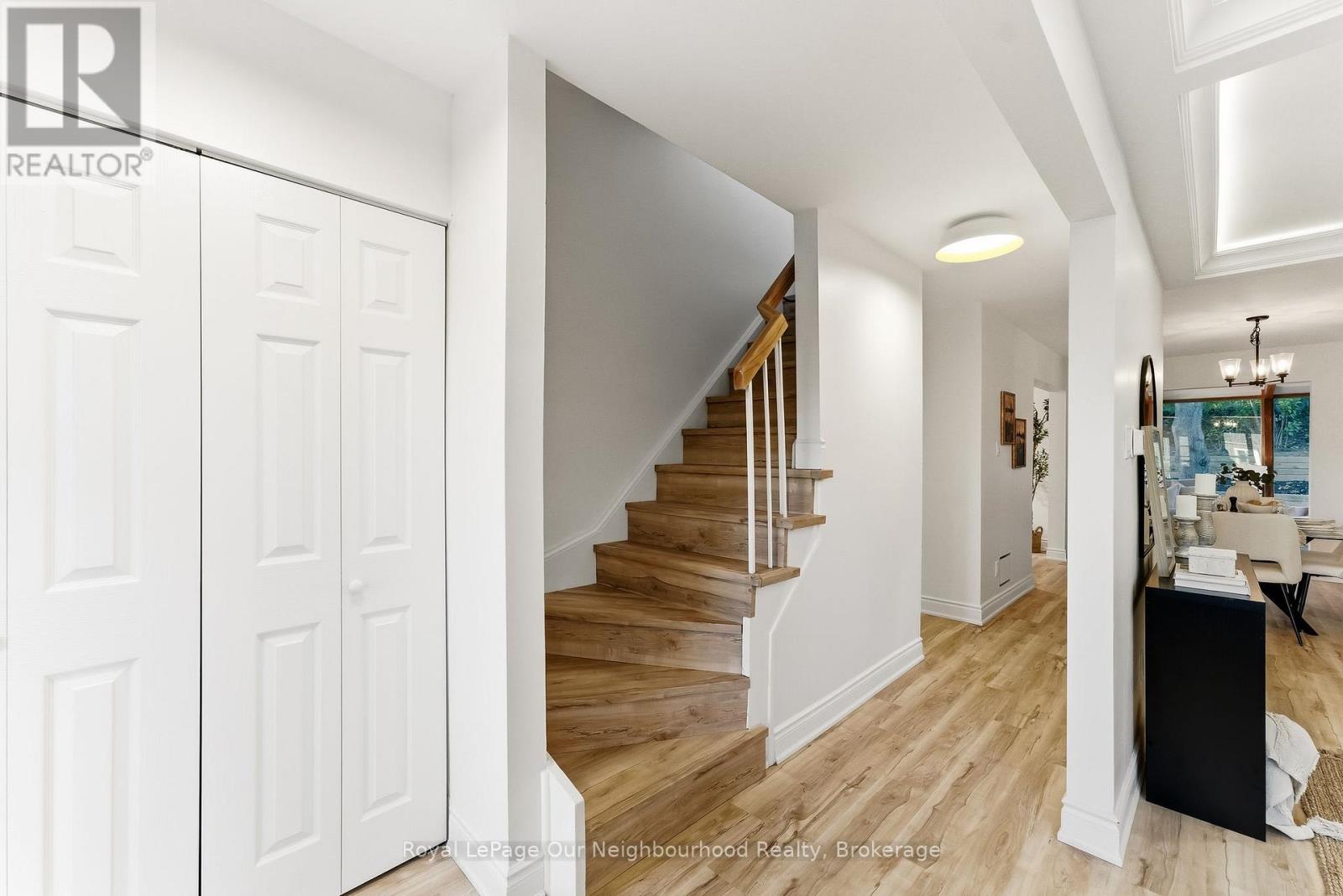 2552 Farmcrest Avenue, Peterborough (Ashburnham Ward 4), Ontario  K9L 1H7 - Photo 5 - X12487838