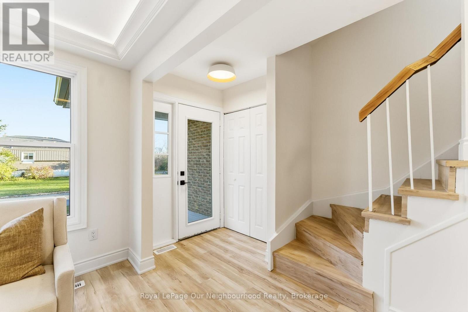 2552 Farmcrest Avenue, Peterborough (Ashburnham Ward 4), Ontario  K9L 1H7 - Photo 6 - X12487838