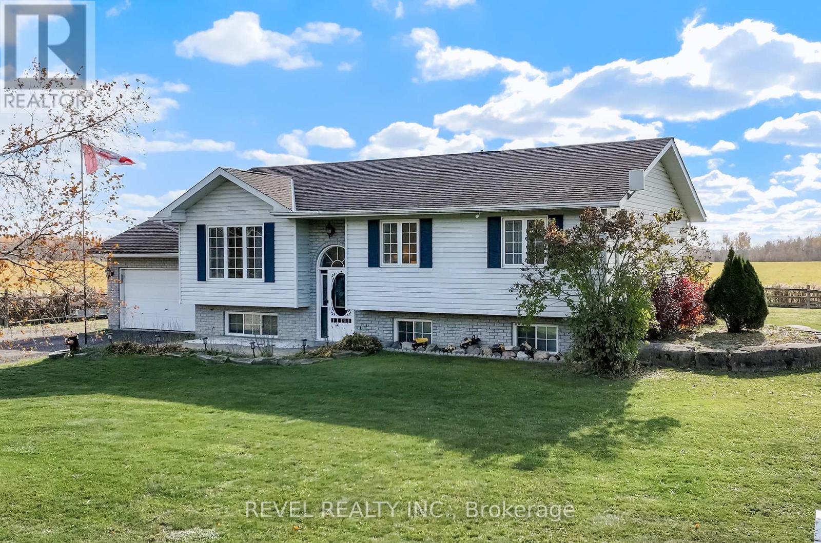 443 Tower Road, Kawartha Lakes (Lindsay), Ontario  K9V 4R4 - Photo 1 - X12487916