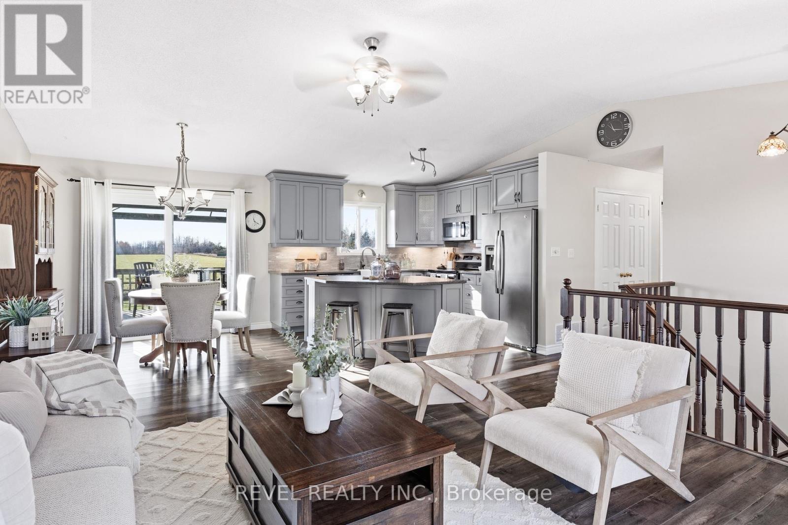 443 Tower Road, Kawartha Lakes (Lindsay), Ontario  K9V 4R4 - Photo 10 - X12487916