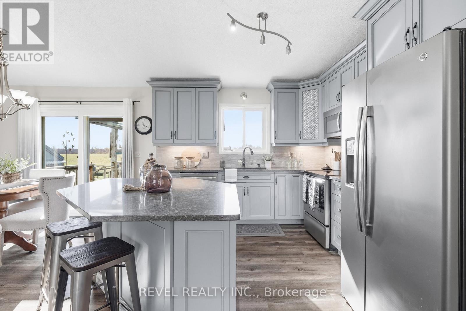 443 Tower Road, Kawartha Lakes (Lindsay), Ontario  K9V 4R4 - Photo 13 - X12487916