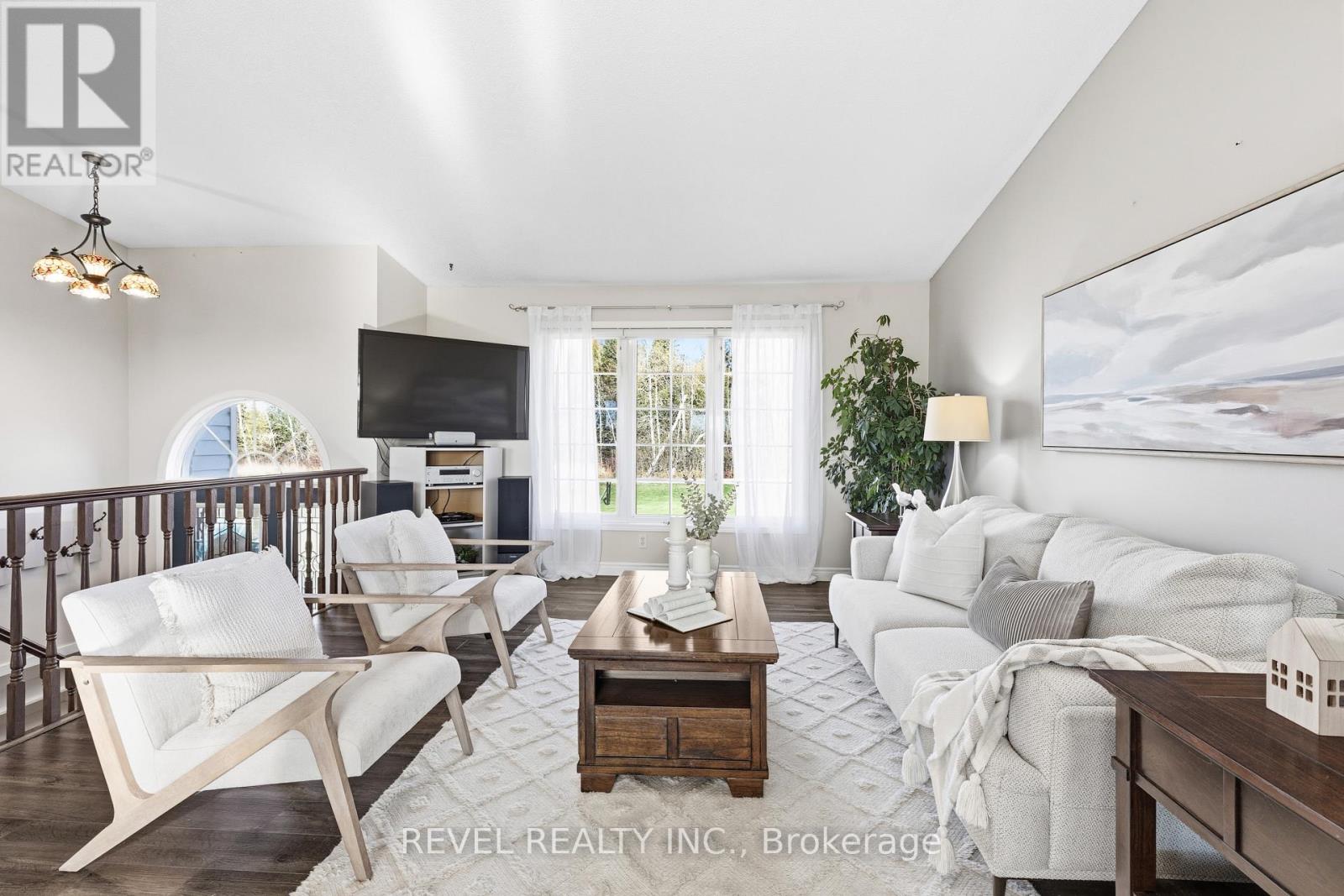 443 Tower Road, Kawartha Lakes (Lindsay), Ontario  K9V 4R4 - Photo 8 - X12487916