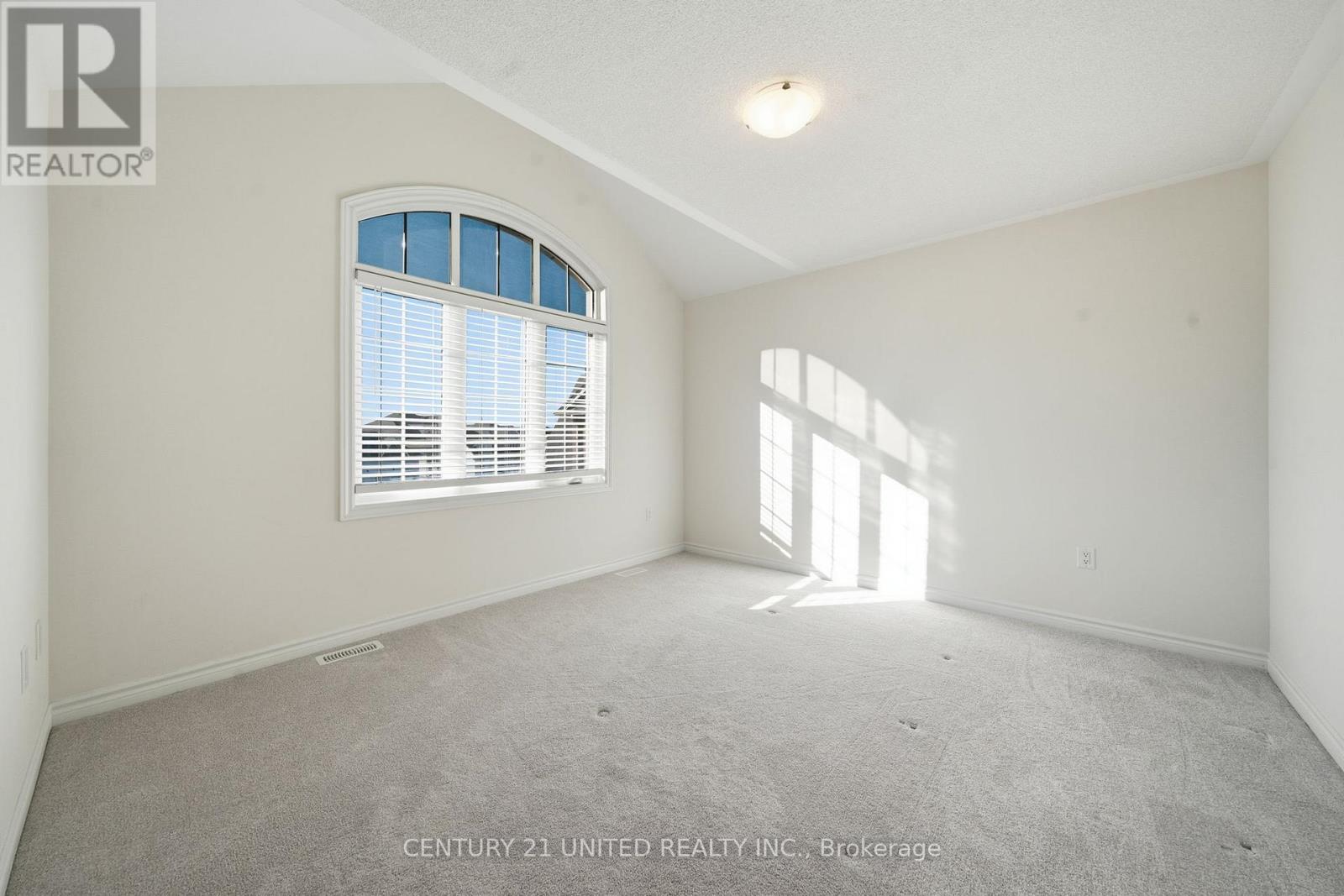 45 Golden Meadows Drive, Otonabee-South Monaghan, Ontario  K9J 0K8 - Photo 23 - X12488010