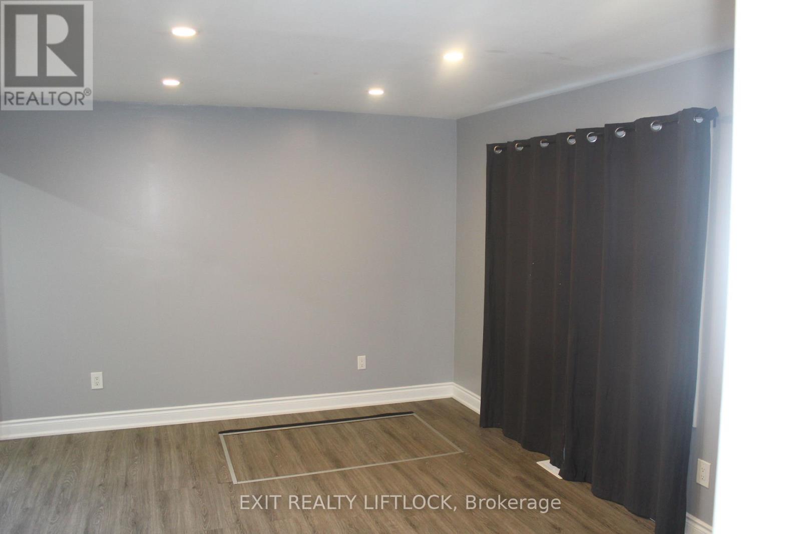 539 Albert Street, Peterborough (Town Ward 3), Ontario  K9J 4N7 - Photo 7 - X12489886