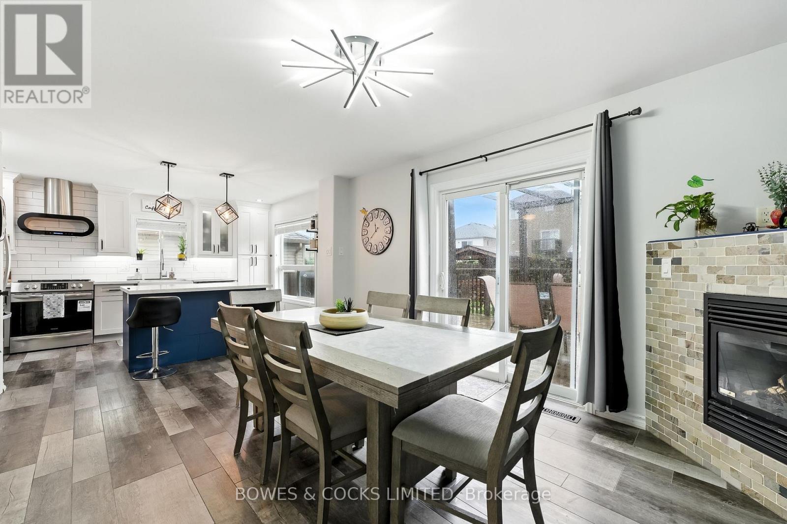 210 Farrier Crescent, Peterborough (Northcrest Ward 5), Ontario  K9L 0A6 - Photo 10 - X12489970