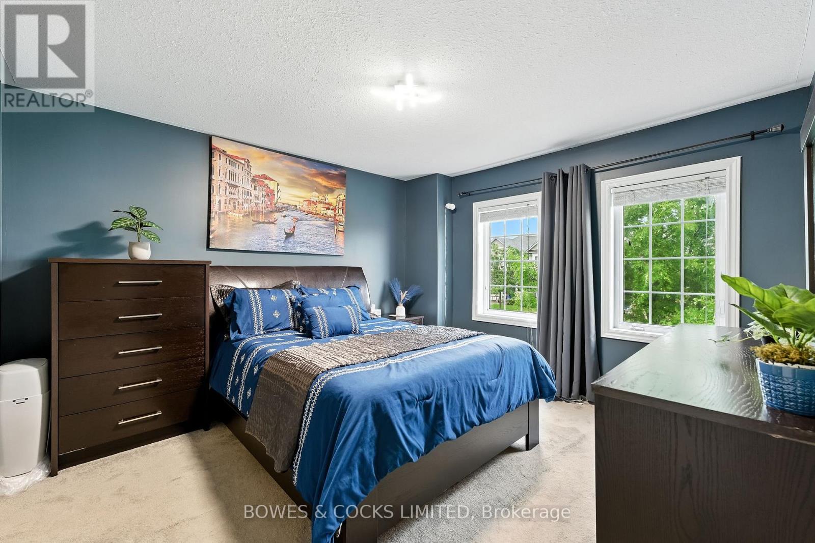 210 Farrier Crescent, Peterborough (Northcrest Ward 5), Ontario  K9L 0A6 - Photo 18 - X12489970