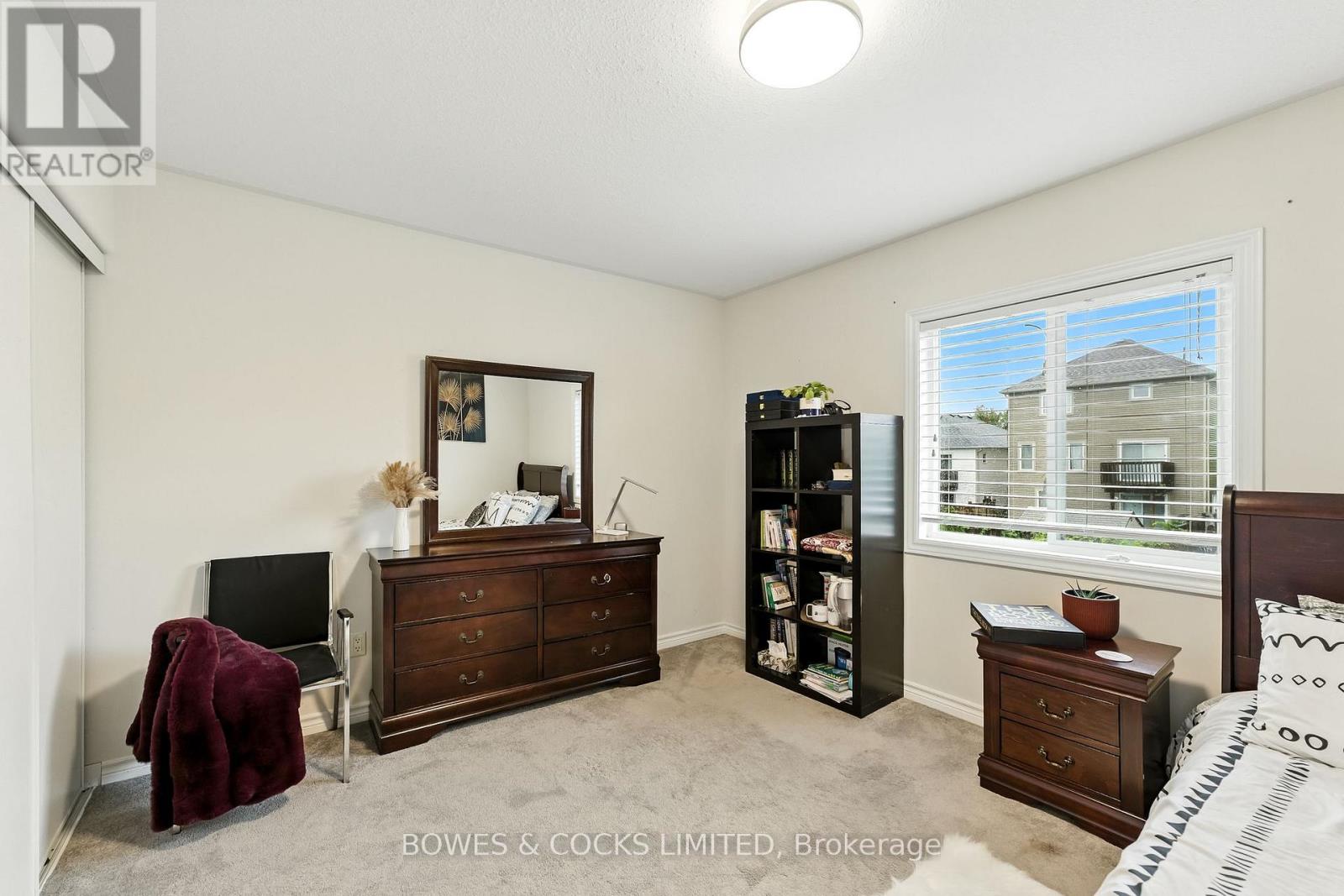 210 Farrier Crescent, Peterborough (Northcrest Ward 5), Ontario  K9L 0A6 - Photo 26 - X12489970