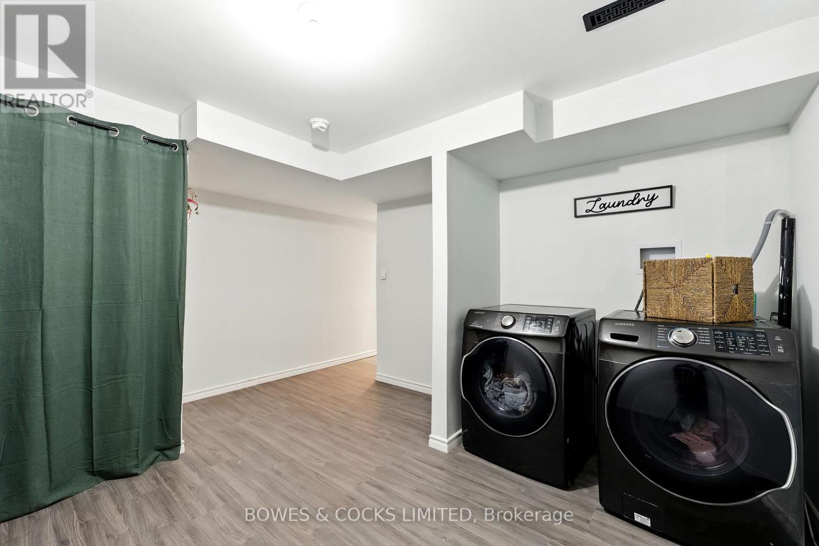 210 Farrier Crescent, Peterborough (Northcrest Ward 5), Ontario  K9L 0A6 - Photo 34 - X12489970