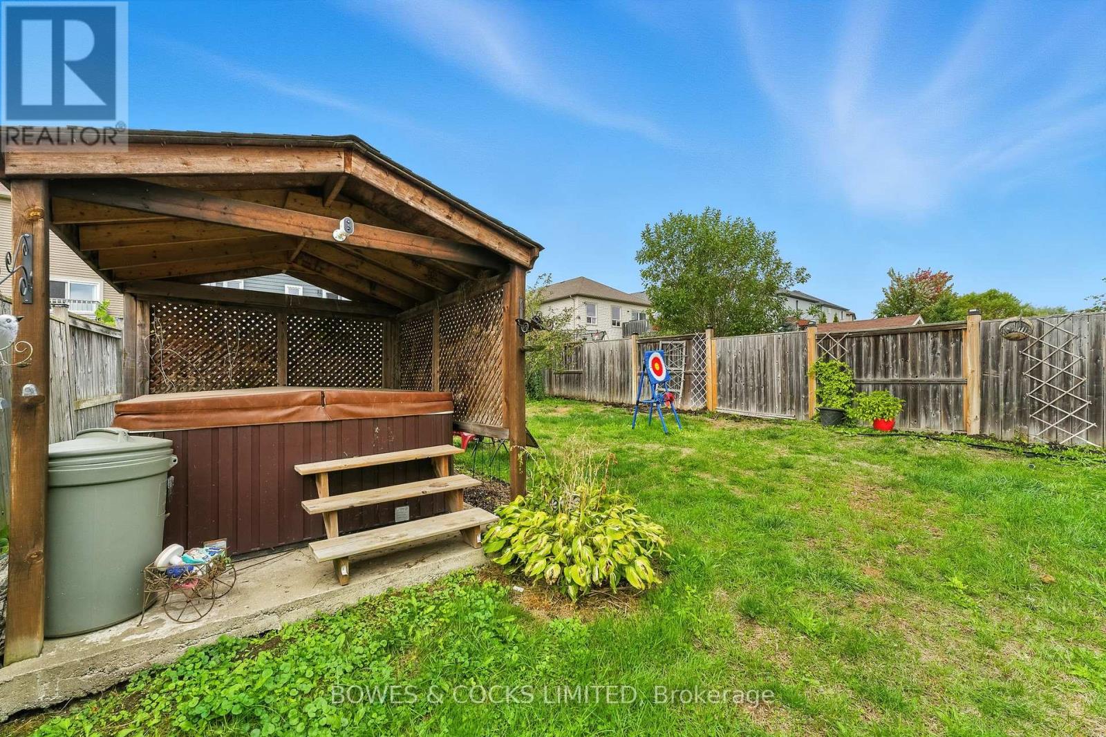 210 Farrier Crescent, Peterborough (Northcrest Ward 5), Ontario  K9L 0A6 - Photo 38 - X12489970