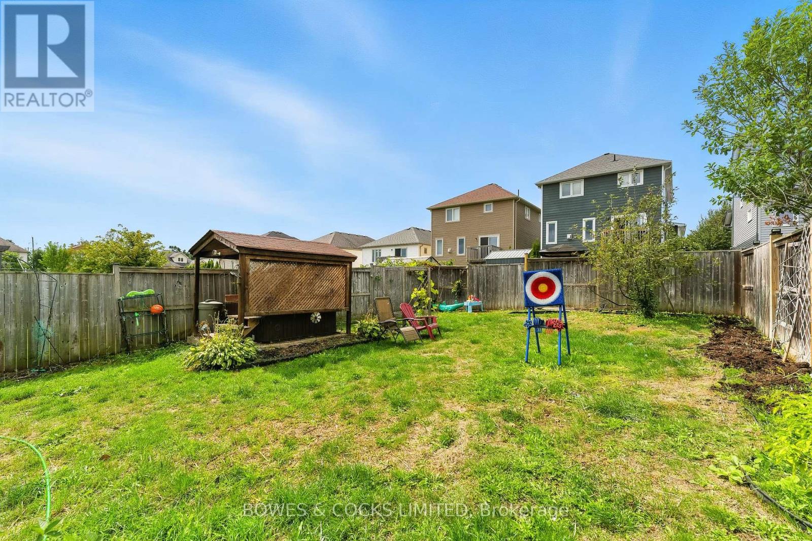 210 Farrier Crescent, Peterborough (Northcrest Ward 5), Ontario  K9L 0A6 - Photo 39 - X12489970