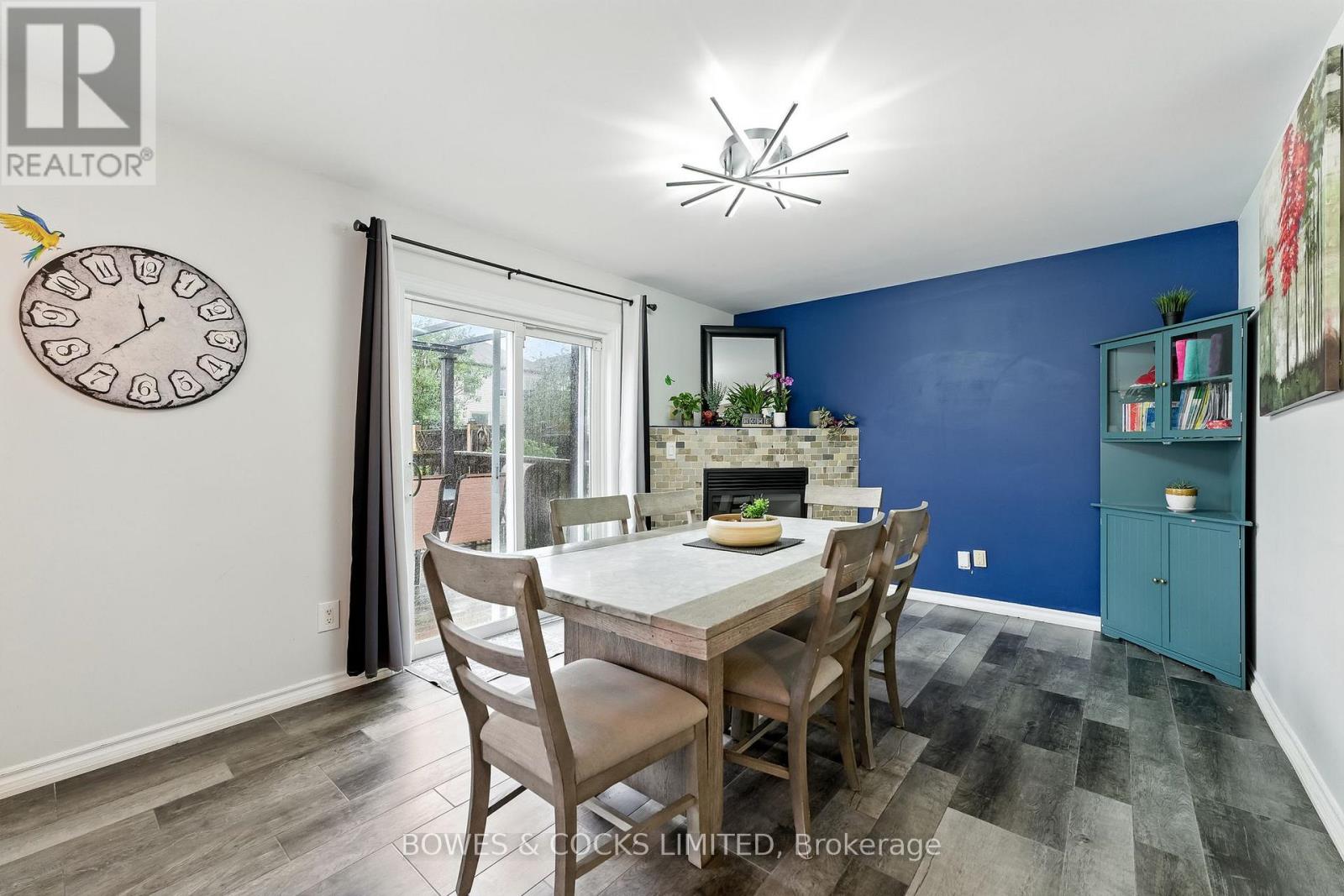 210 Farrier Crescent, Peterborough (Northcrest Ward 5), Ontario  K9L 0A6 - Photo 9 - X12489970