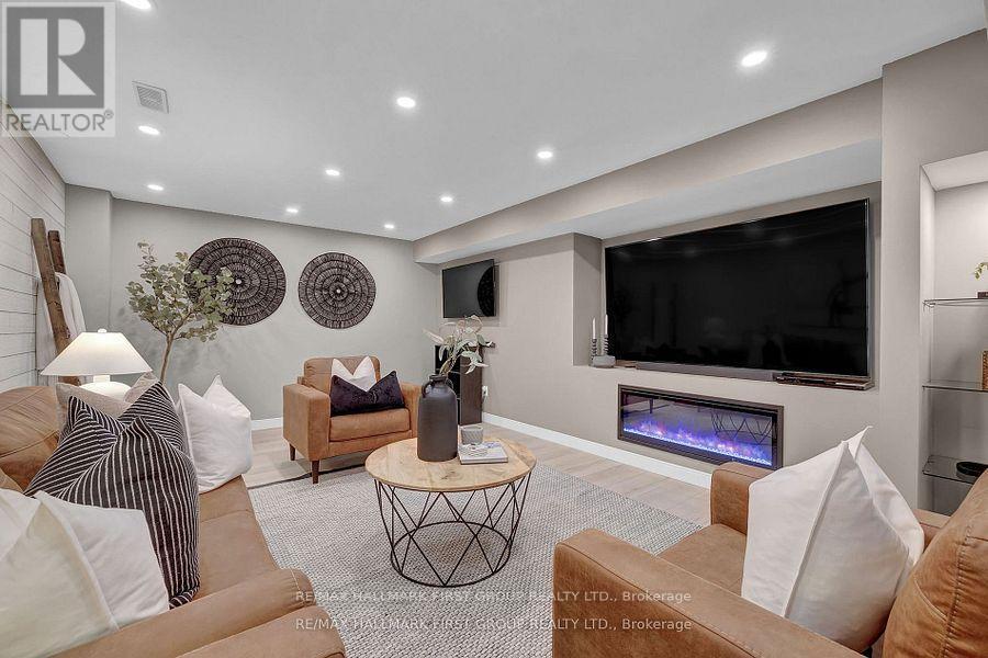 7 Primeau Crescent, Kawartha Lakes (Lindsay), Ontario  K9V 0M6 - Photo 38 - X12490448