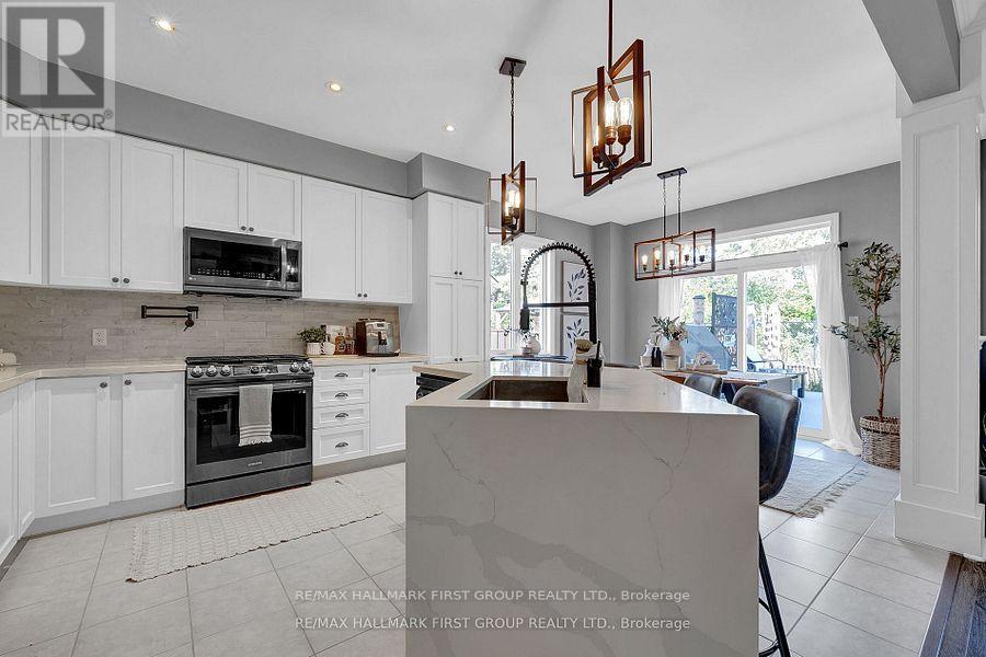 7 Primeau Crescent, Kawartha Lakes (Lindsay), Ontario  K9V 0M6 - Photo 5 - X12490448