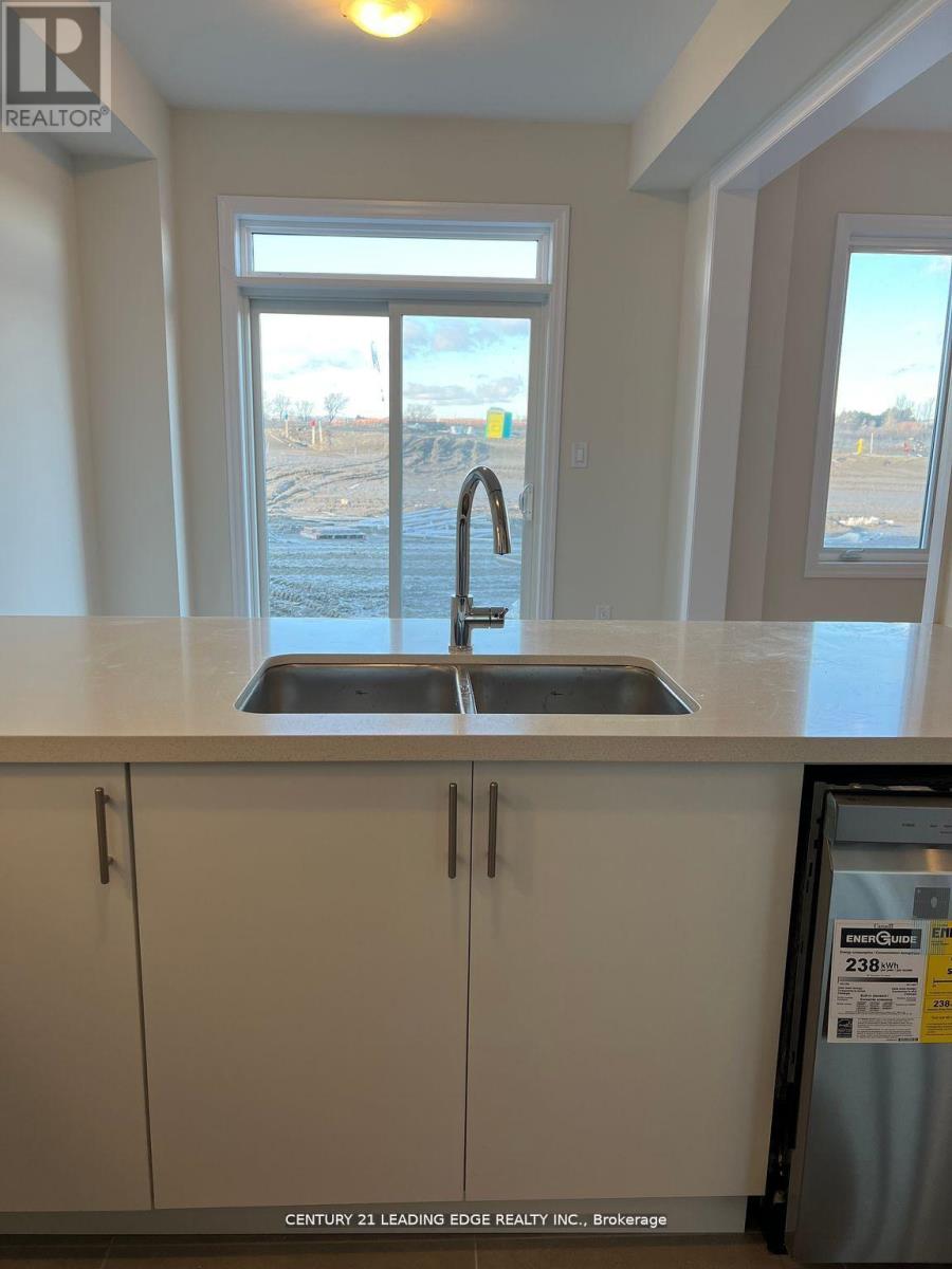 42 Ed Ewert Avenue, Clarington (Newcastle), Ontario  L1B 0W9 - Photo 10 - E12491048