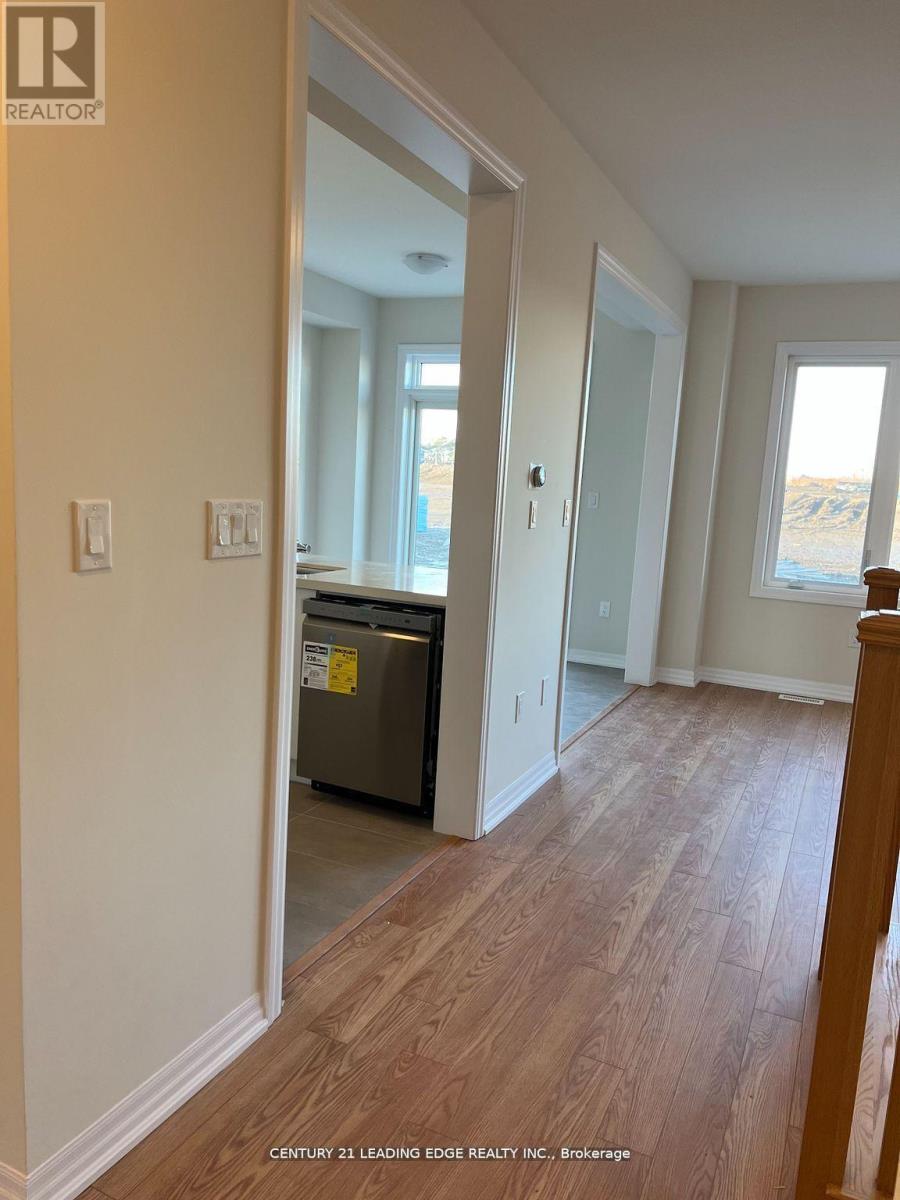 42 Ed Ewert Avenue, Clarington (Newcastle), Ontario  L1B 0W9 - Photo 7 - E12491048