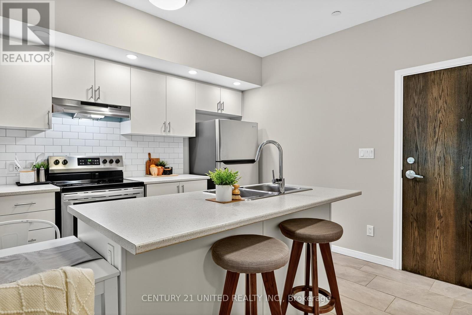 206 - 344 Florence Drive, Peterborough (Monaghan Ward 2), Ontario  K9J 0K4 - Photo 12 - X12491586