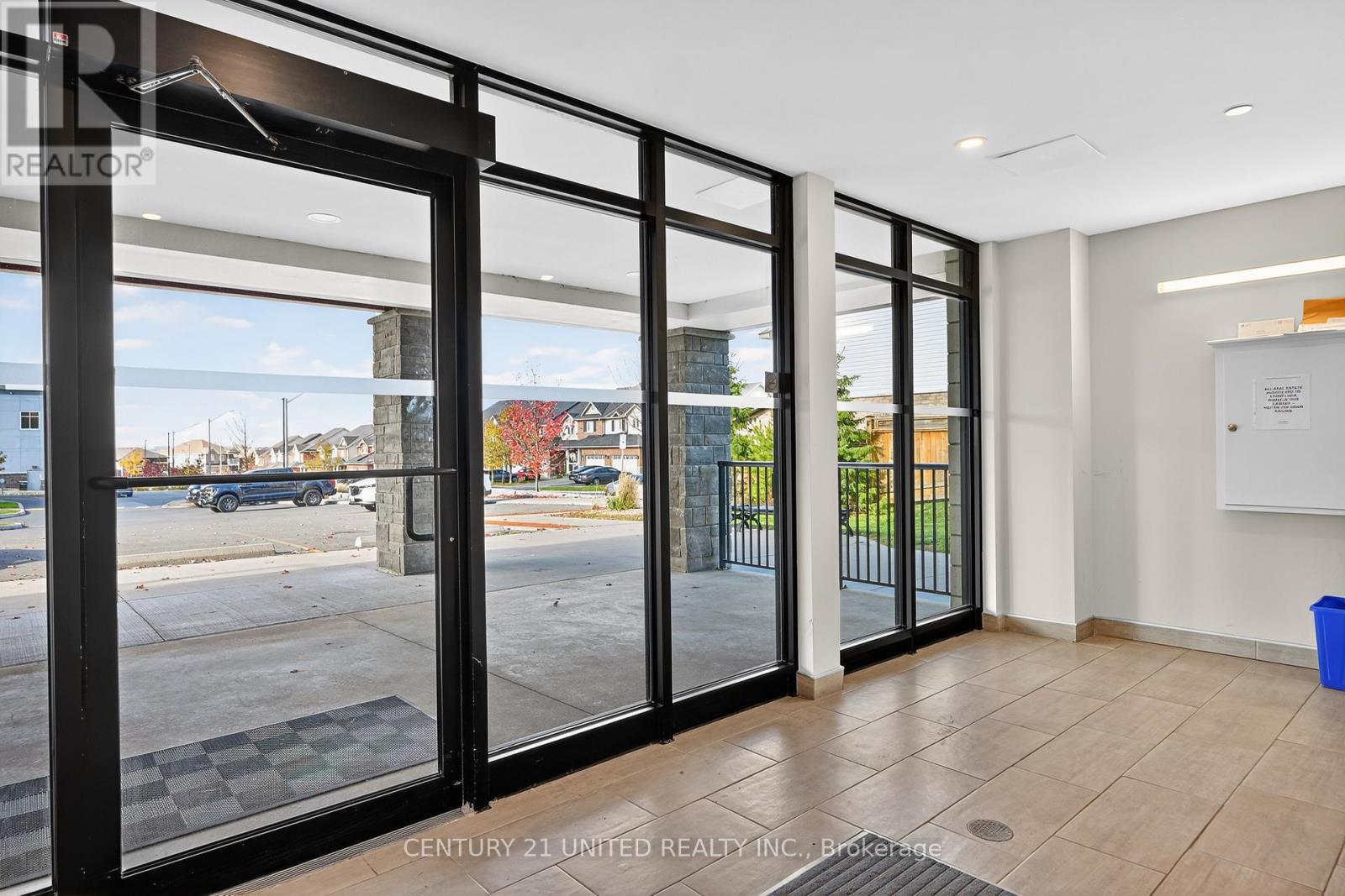 206 - 344 Florence Drive, Peterborough (Monaghan Ward 2), Ontario  K9J 0K4 - Photo 6 - X12491586