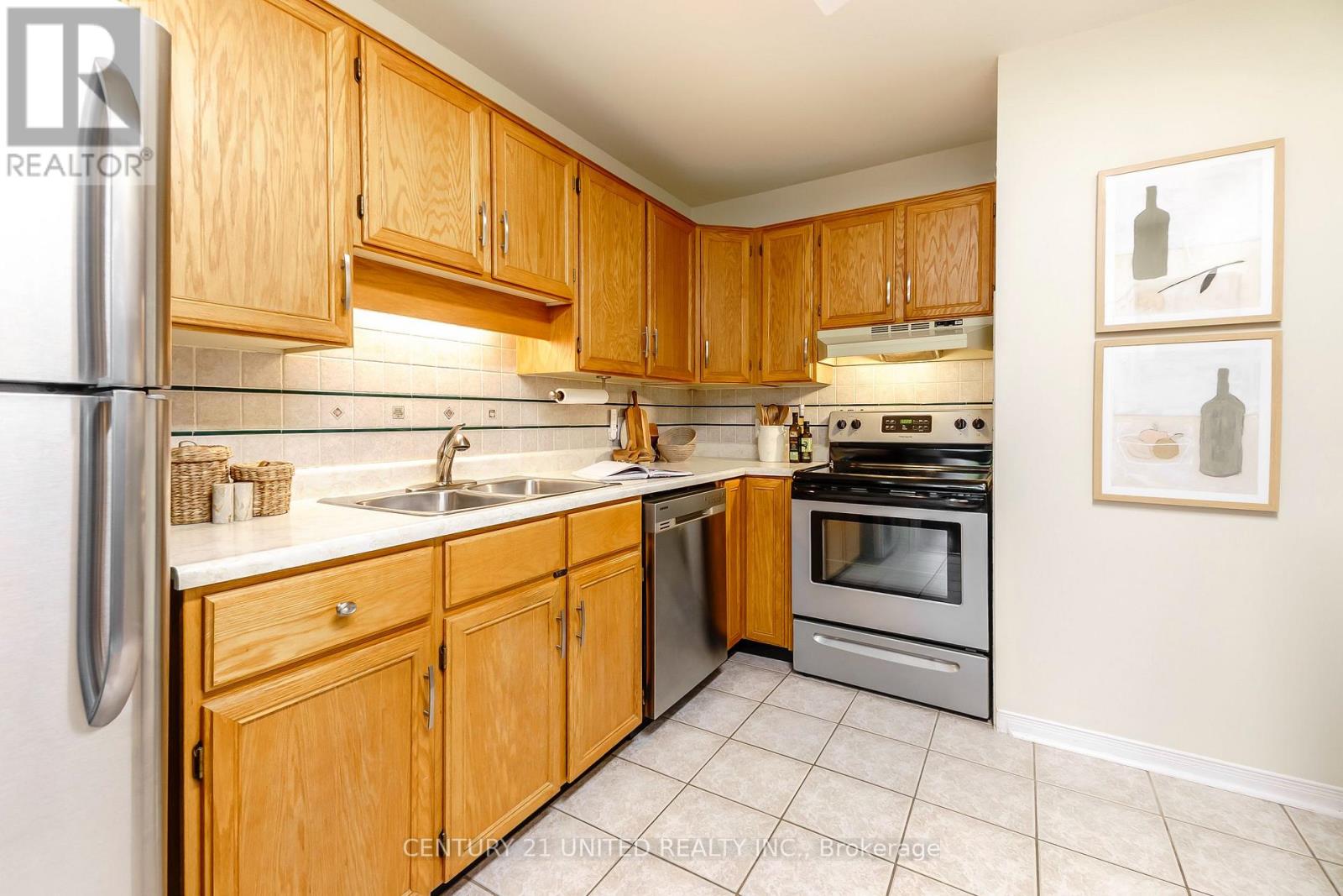 15 - 36 Champlain Crescent, Peterborough (Northcrest Ward 5), Ontario  K9L 1T1 - Photo 17 - X12491620