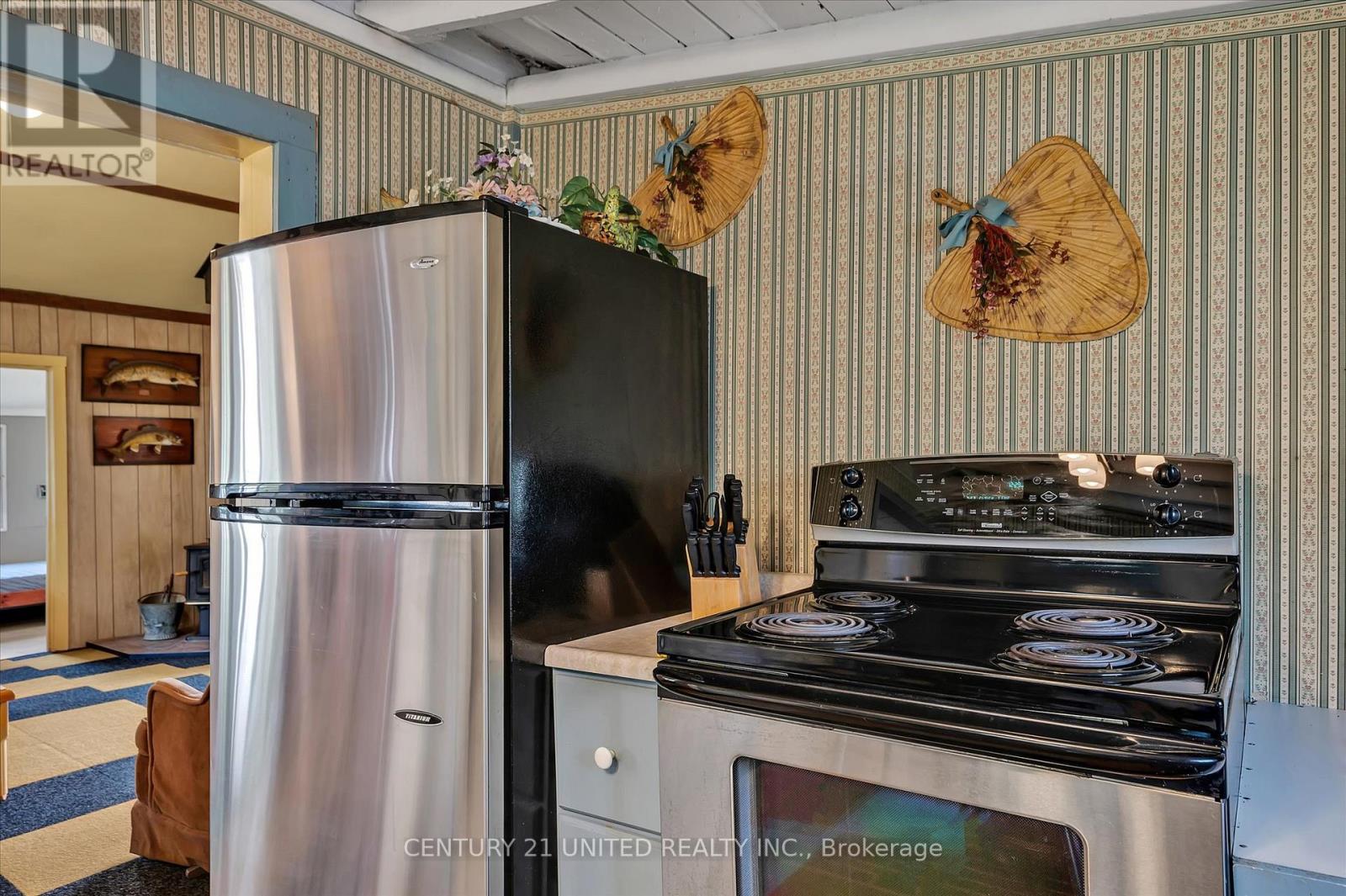 221 Paudash Street, Hiawatha First Nation, Ontario  K0L 2G0 - Photo 10 - X12492384