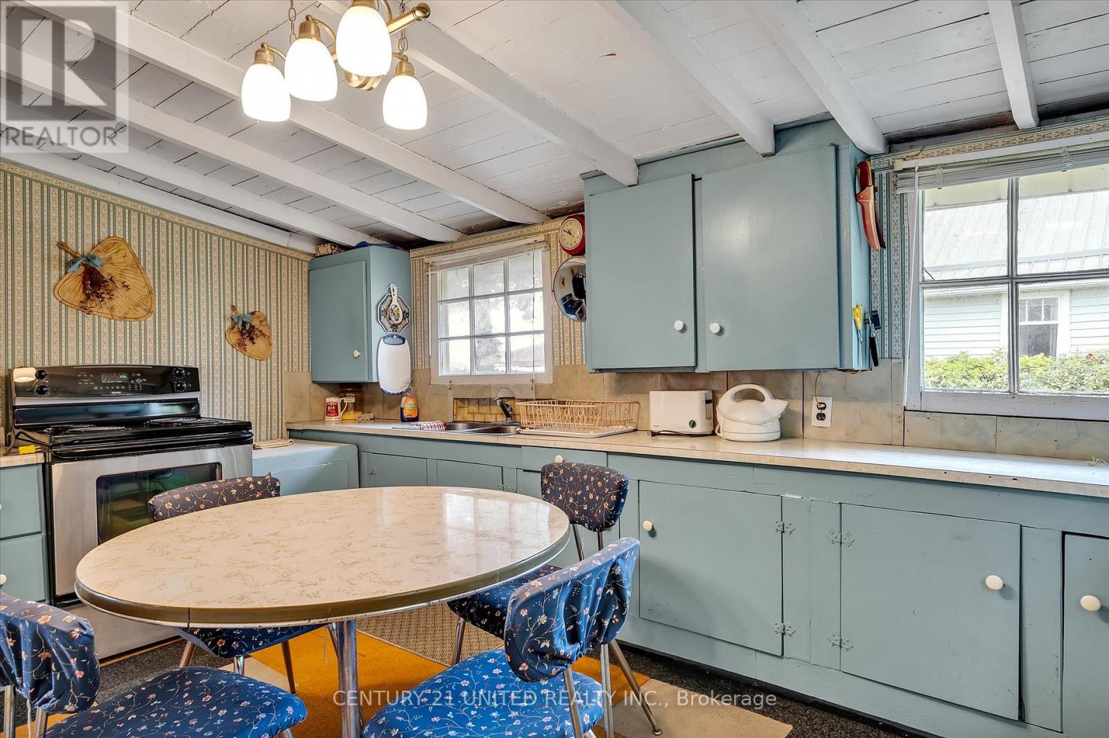 221 Paudash Street, Hiawatha First Nation, Ontario  K0L 2G0 - Photo 8 - X12492384