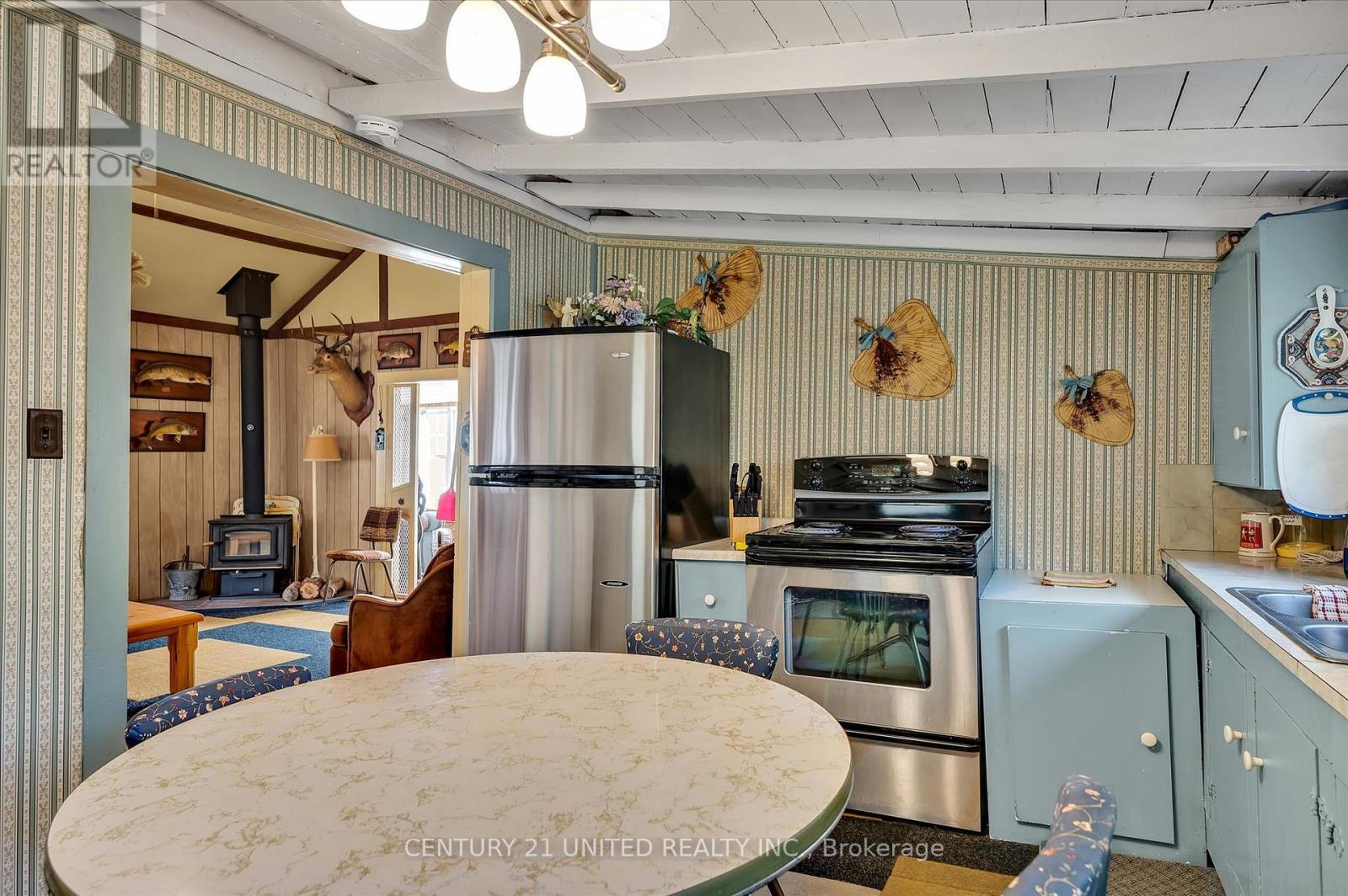 221 Paudash Street, Hiawatha First Nation, Ontario  K0L 2G0 - Photo 9 - X12492384