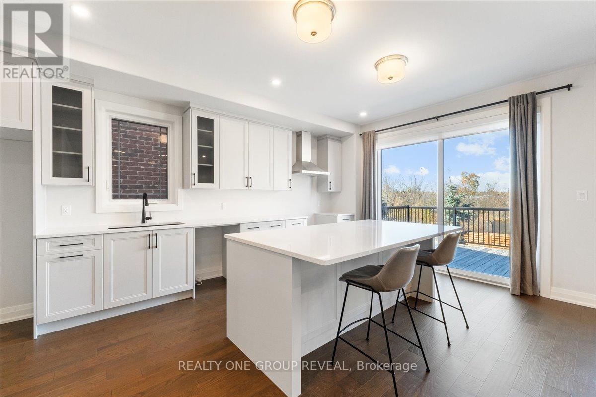 1054 Rippingale Trail, Peterborough (Northcrest Ward 5), Ontario  K9H 0J8 - Photo 12 - X12492350