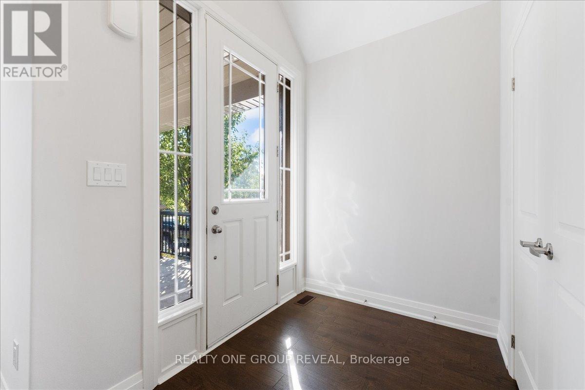 1054 Rippingale Trail, Peterborough (Northcrest Ward 5), Ontario  K9H 0J8 - Photo 4 - X12492350