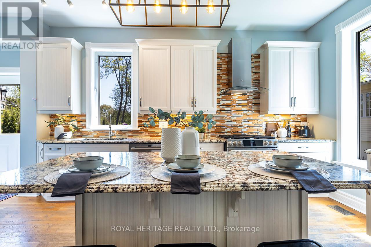 17 Francis Street, Kawartha Lakes (Lindsay), Ontario  K9V 3R7 - Photo 18 - X12492408