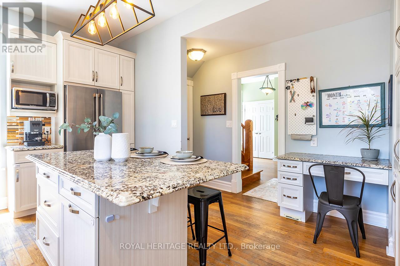 17 Francis Street, Kawartha Lakes (Lindsay), Ontario  K9V 3R7 - Photo 20 - X12492408