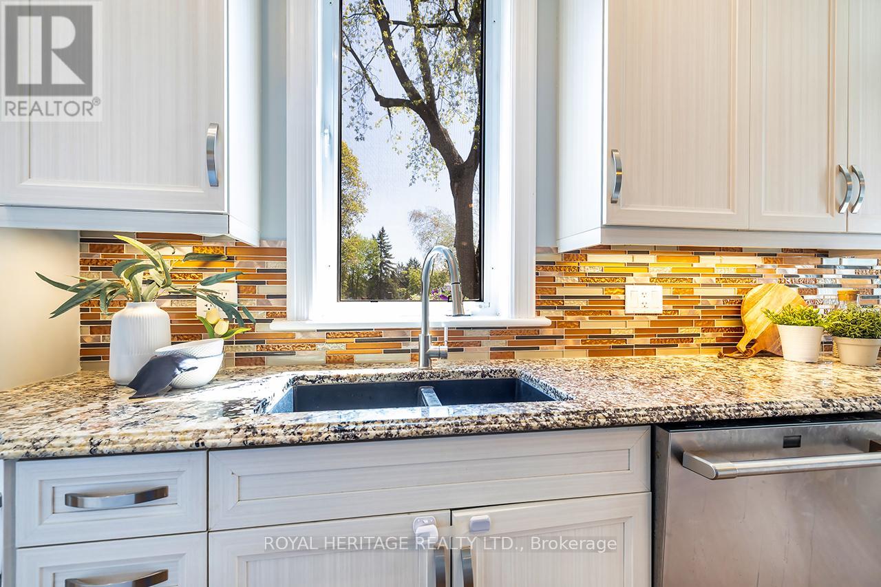 17 Francis Street, Kawartha Lakes (Lindsay), Ontario  K9V 3R7 - Photo 21 - X12492408