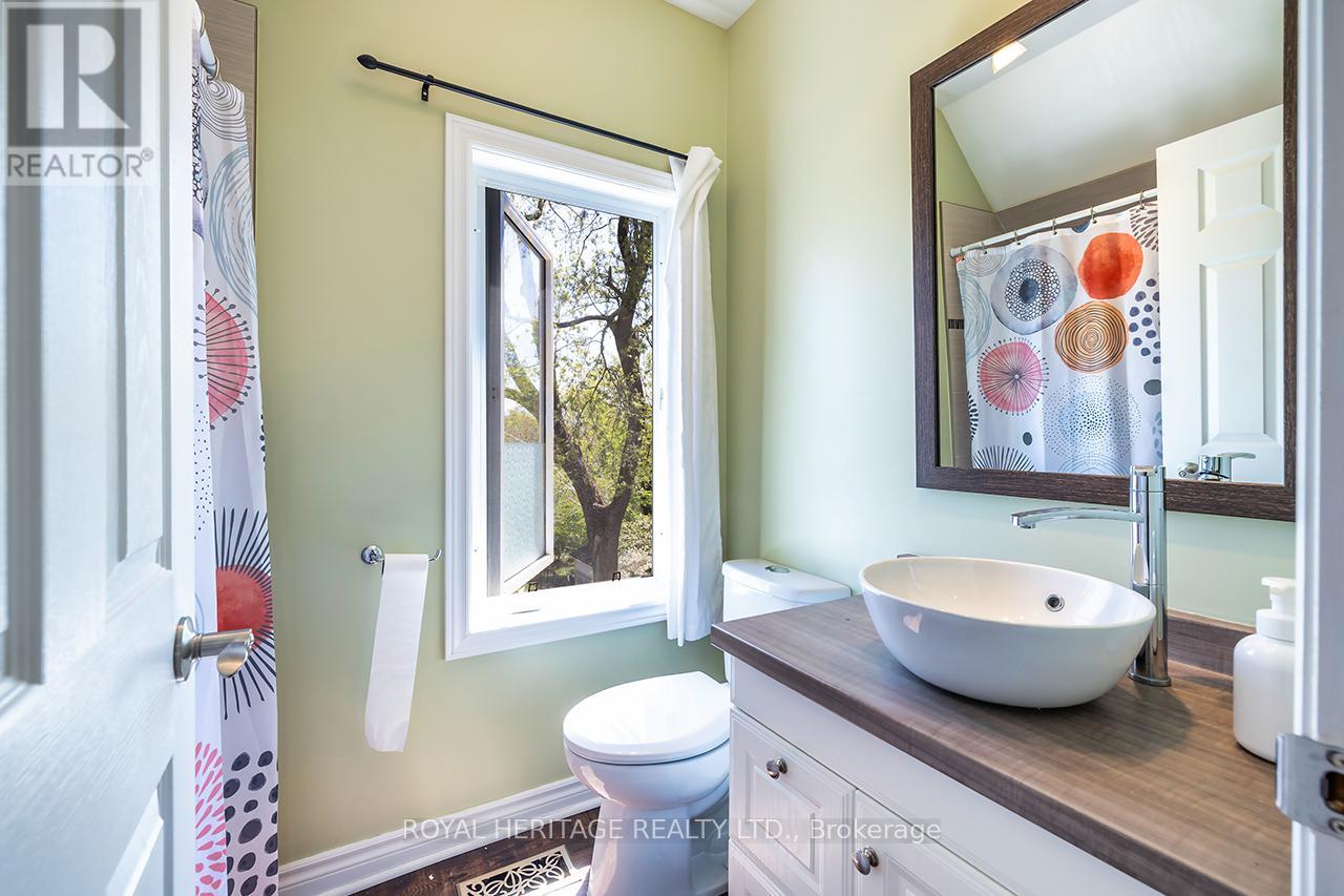 17 Francis Street, Kawartha Lakes (Lindsay), Ontario  K9V 3R7 - Photo 42 - X12492408