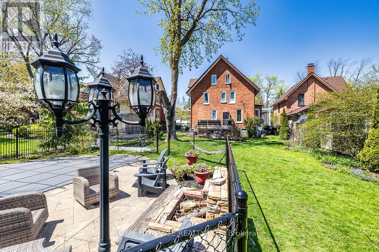 17 Francis Street, Kawartha Lakes (Lindsay), Ontario  K9V 3R7 - Photo 7 - X12492408