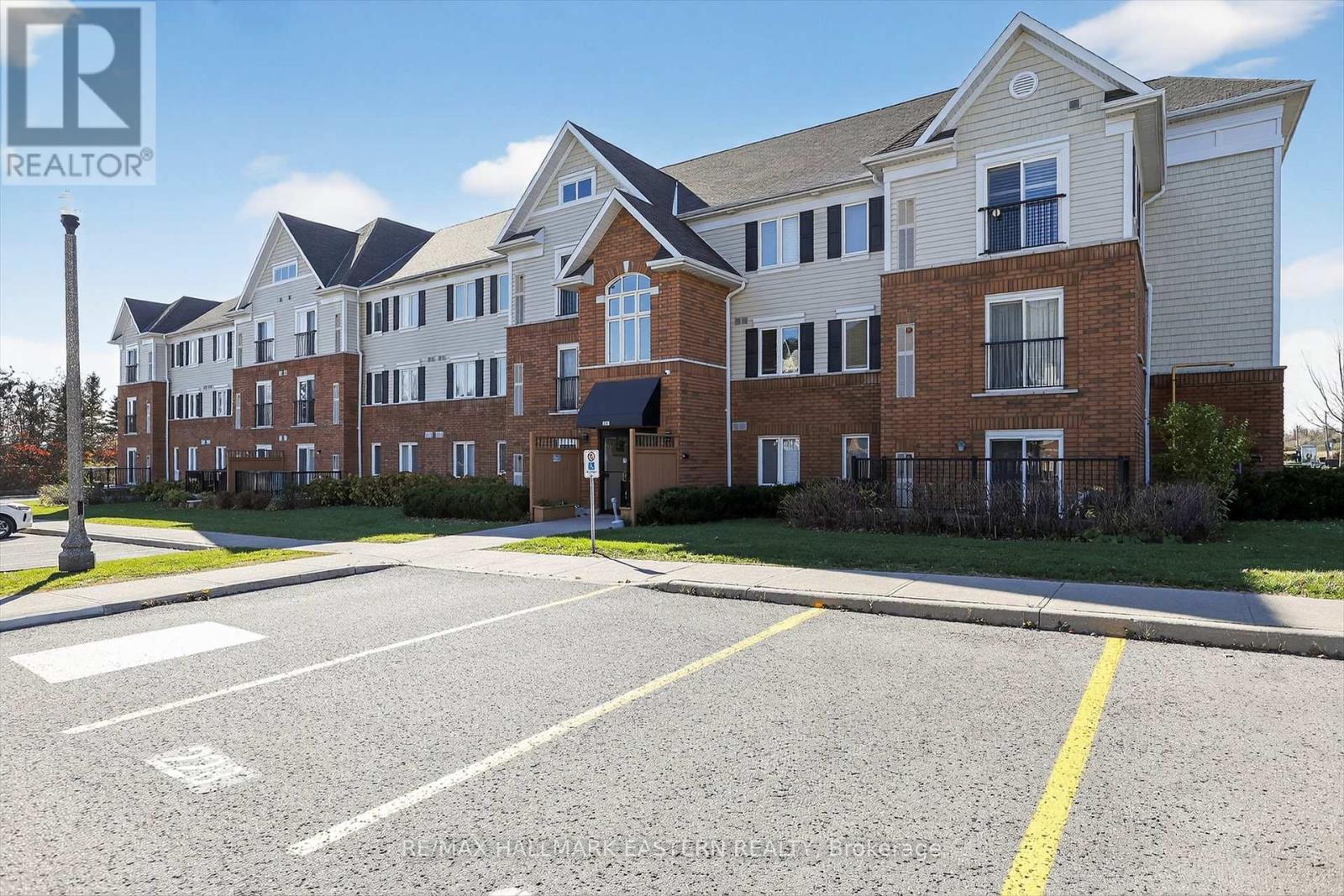 #309 - 306 Spillsbury Drive, Peterborough (Otonabee Ward 1), Ontario  K9K 0B5 - Photo 2 - X12492688