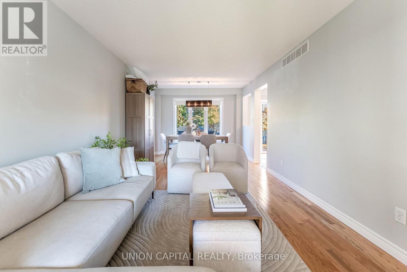 28 Lang Court, Kawartha Lakes (Lindsay), Ontario  K9V 6E5 - Photo 5 - X12492590