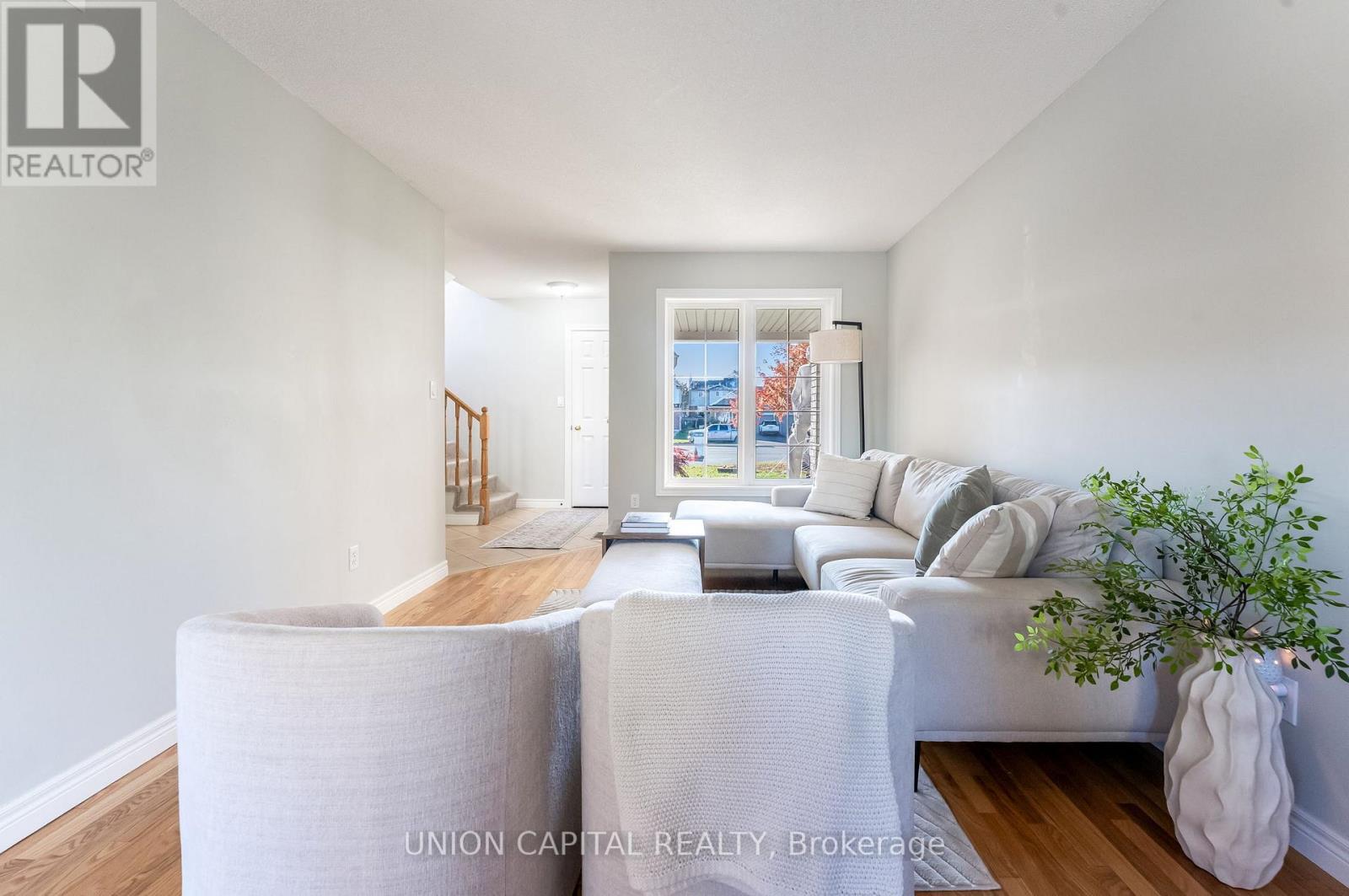 28 Lang Court, Kawartha Lakes (Lindsay), Ontario  K9V 6E5 - Photo 7 - X12492590