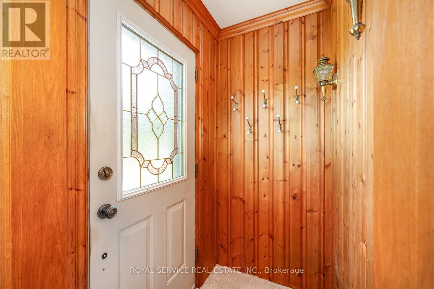 388 Dublin Street, Peterborough (Town Ward 3), Ontario  K9H 3C9 - Photo 12 - X12493210