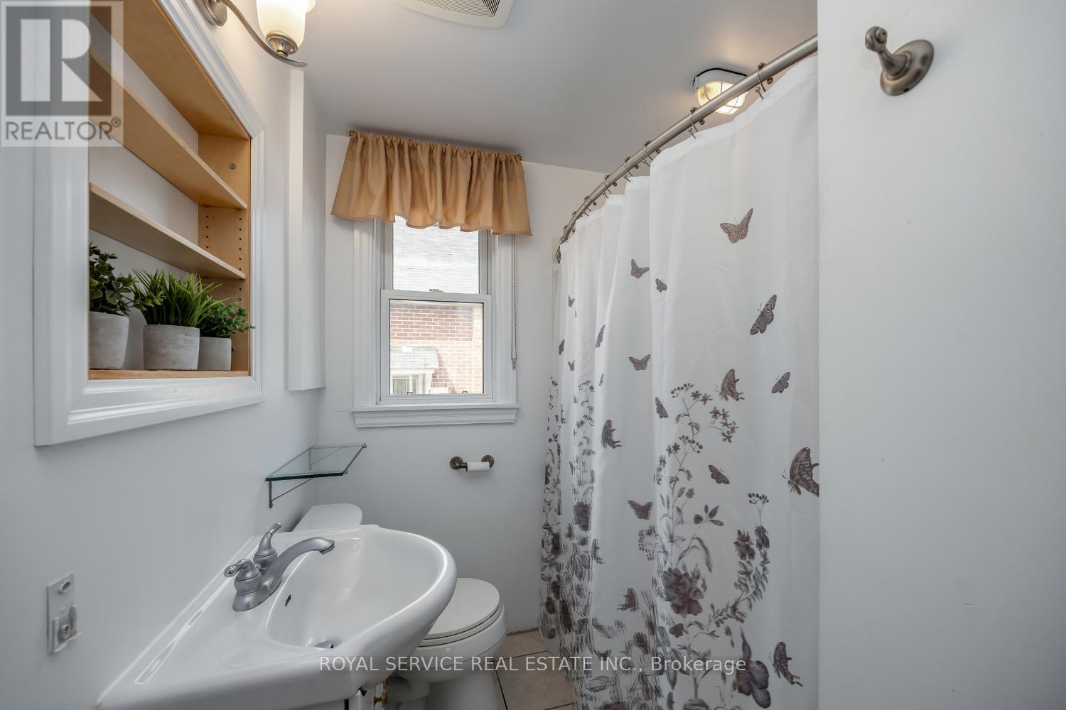 388 Dublin Street, Peterborough (Town Ward 3), Ontario  K9H 3C9 - Photo 17 - X12493210